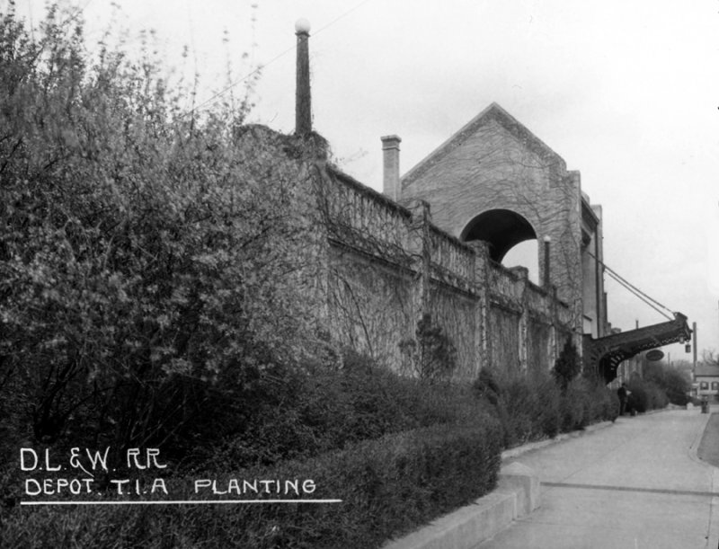 DL&W RR Depot TIA Planting